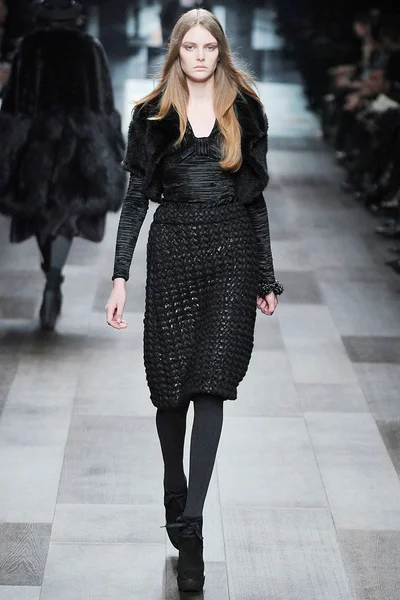 Look 29